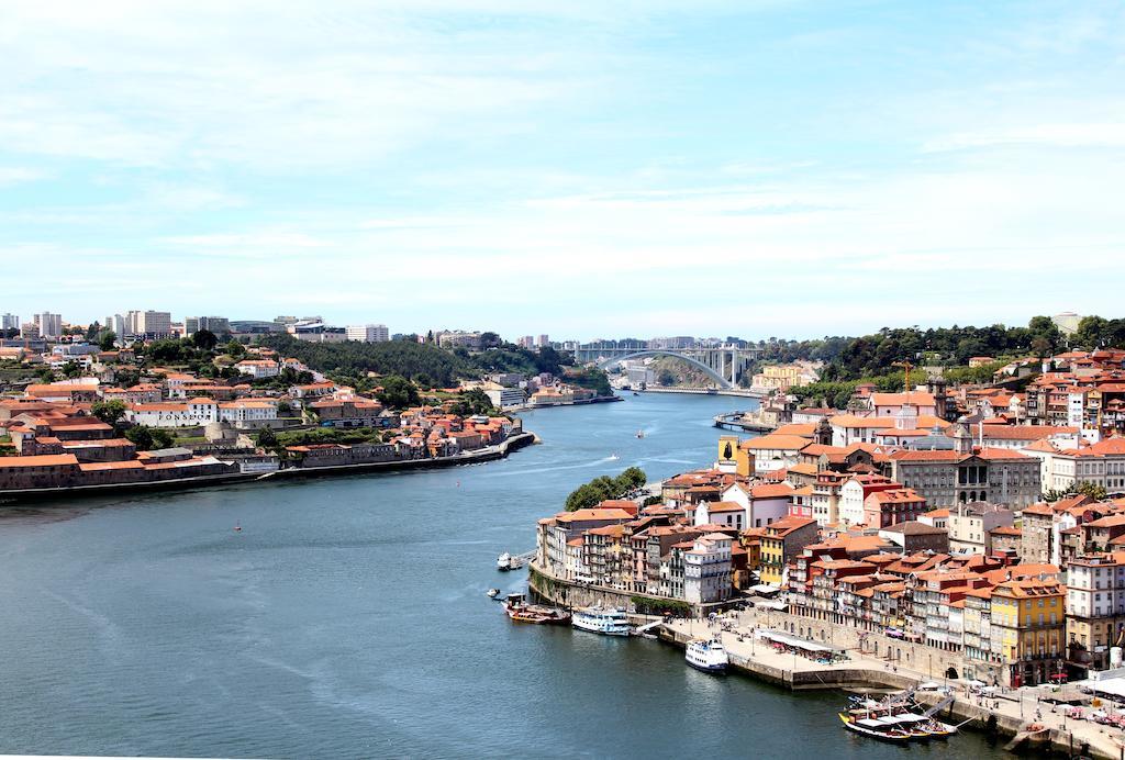 Surfivor Porto Surf Hostel Esterno foto